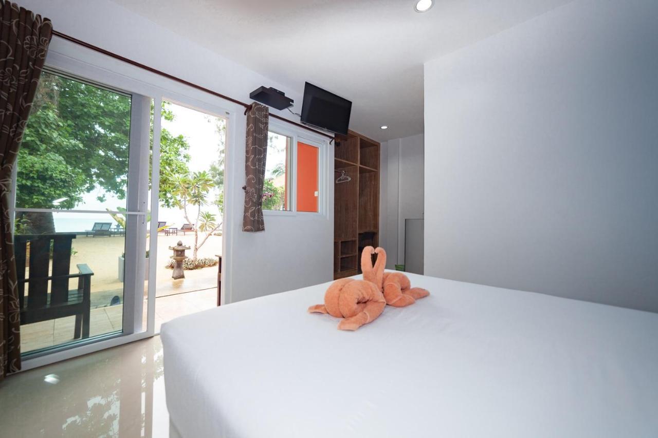 Maenam Villa Hotel Mae Nam Exterior photo